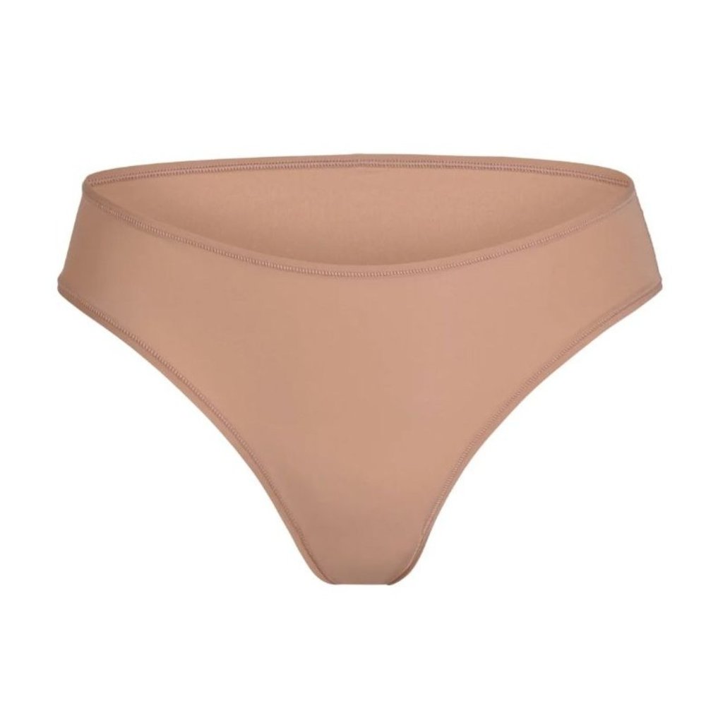 Skims FITS EVERYBODY CHEEKY BRIEF